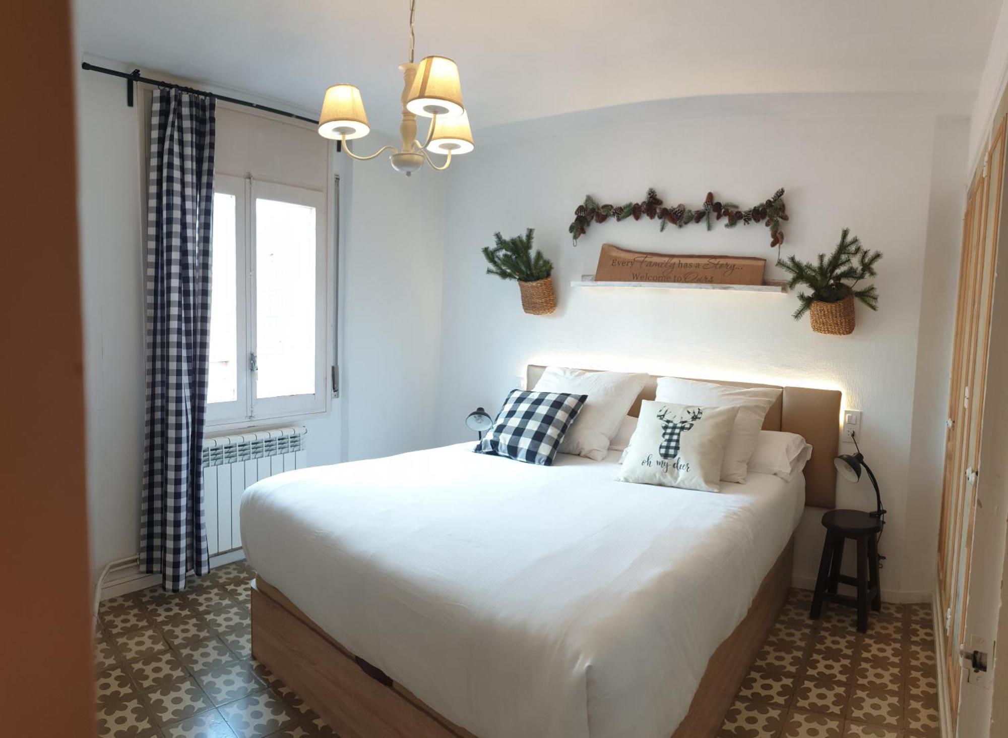 Appartement Casa Lola - Terraza Panoramica En El Centro Del Pueblo à Sant Joan de les Abadesses Extérieur photo