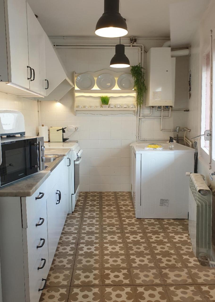 Appartement Casa Lola - Terraza Panoramica En El Centro Del Pueblo à Sant Joan de les Abadesses Extérieur photo